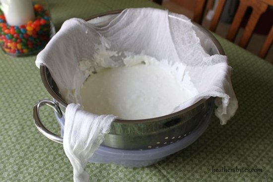 Greek Yogurt in the Crockpot